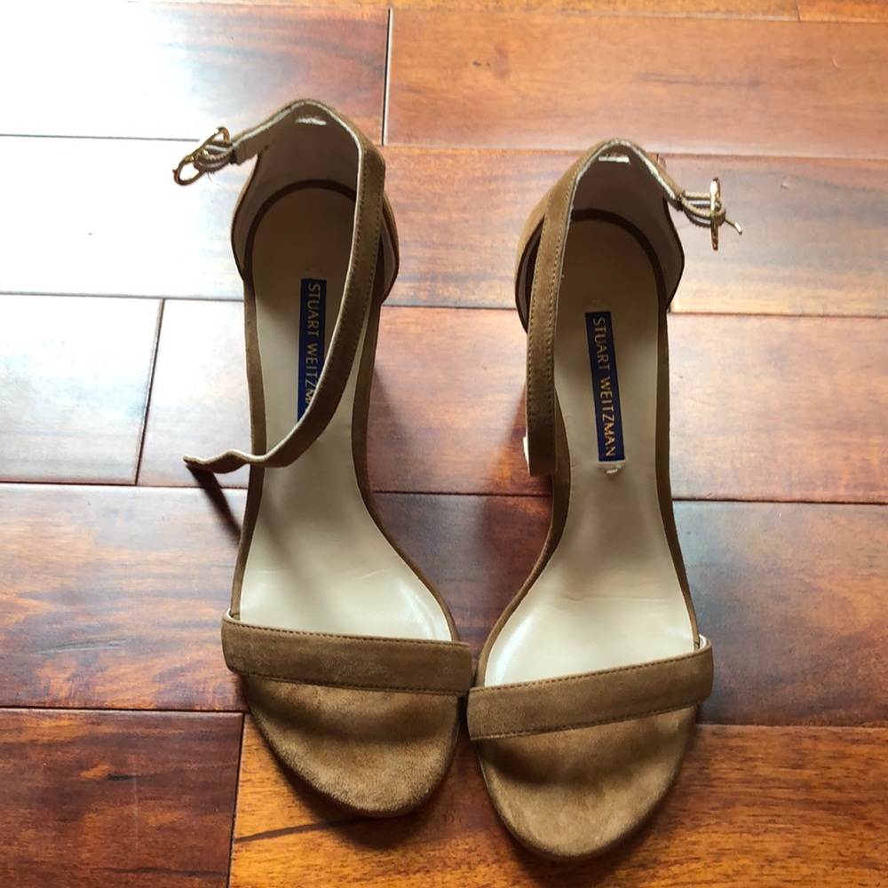 Stuart weitzman nearlynude sandal size 5.5